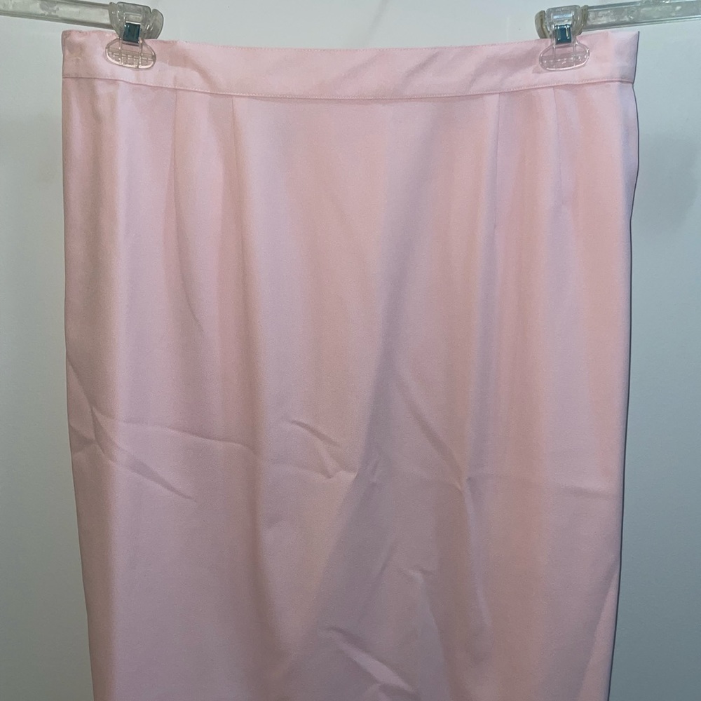 Cute blush skirt in 22W